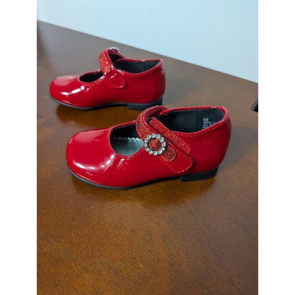 Rachel Lil Millie Girls RED Patent Mary Jane Dress Shoes Size 5M Buckle EUC xmas